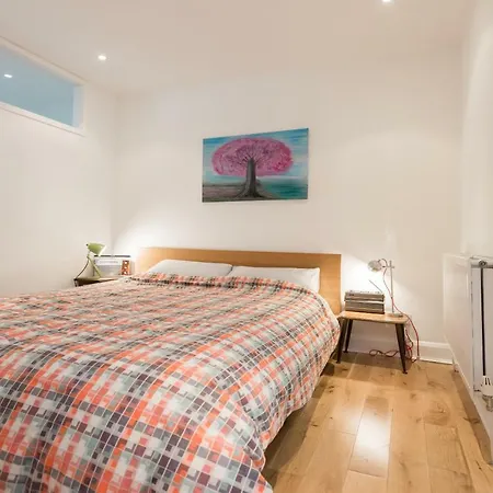 Central Home With Parking Near Waterloo & St Thomas & Big Ben & Parliament London Exterior photo