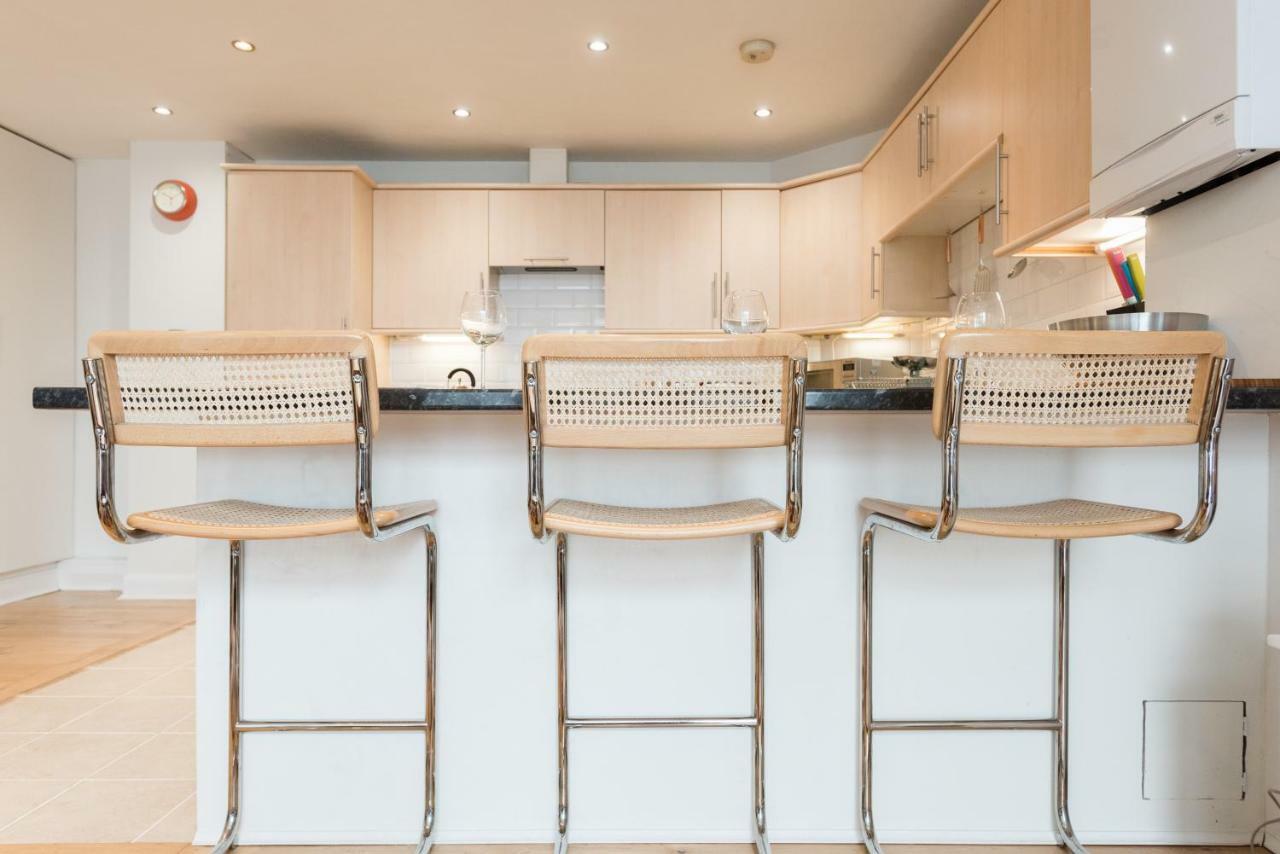 With Parking Near Waterloo & St Thomas & Big Ben & Parliament Appartamento *
